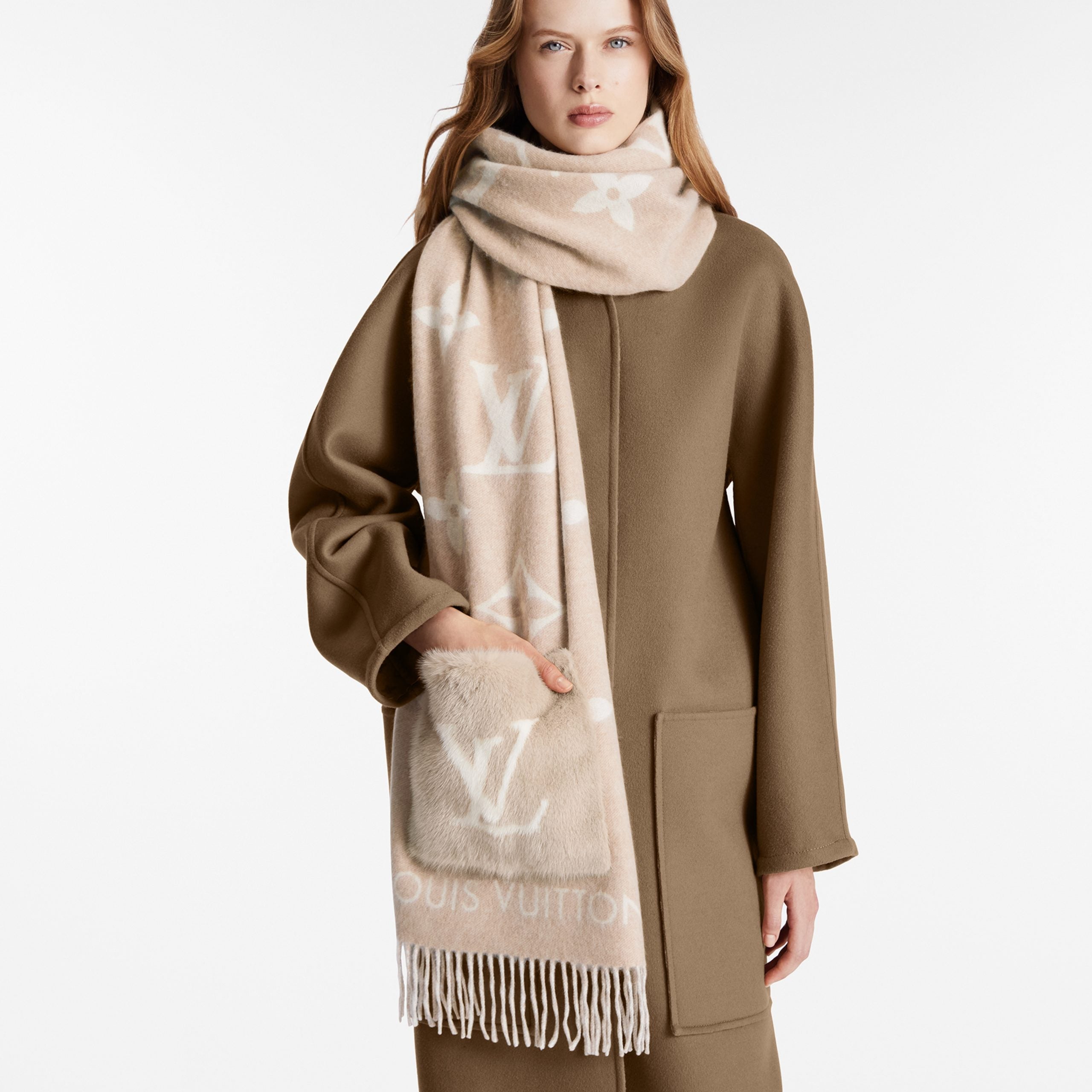 Louis Vuitton M74354 Cold Reykjavik Beige Scarf