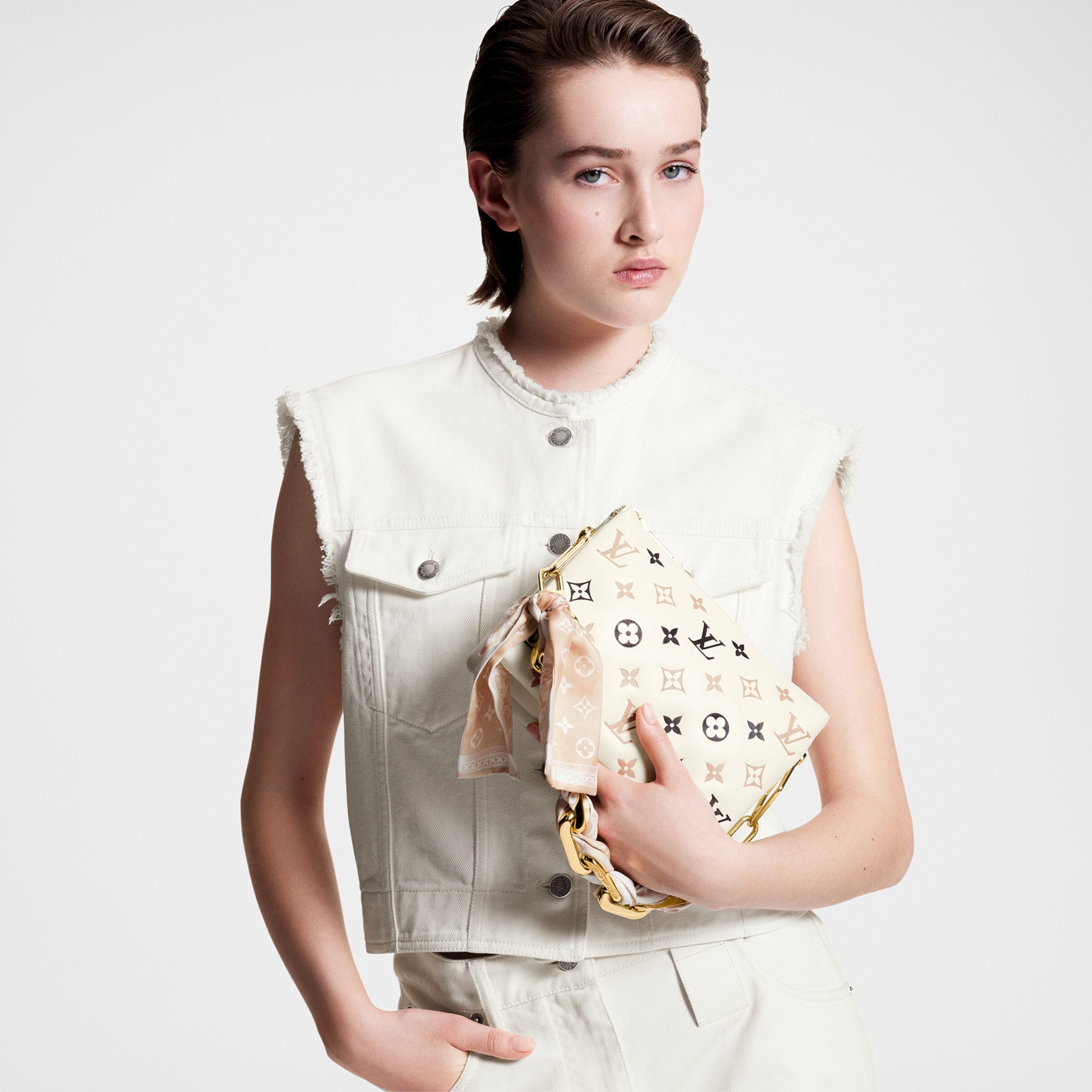 Louis Vuitton M22954 Coussin BB Bag Beige