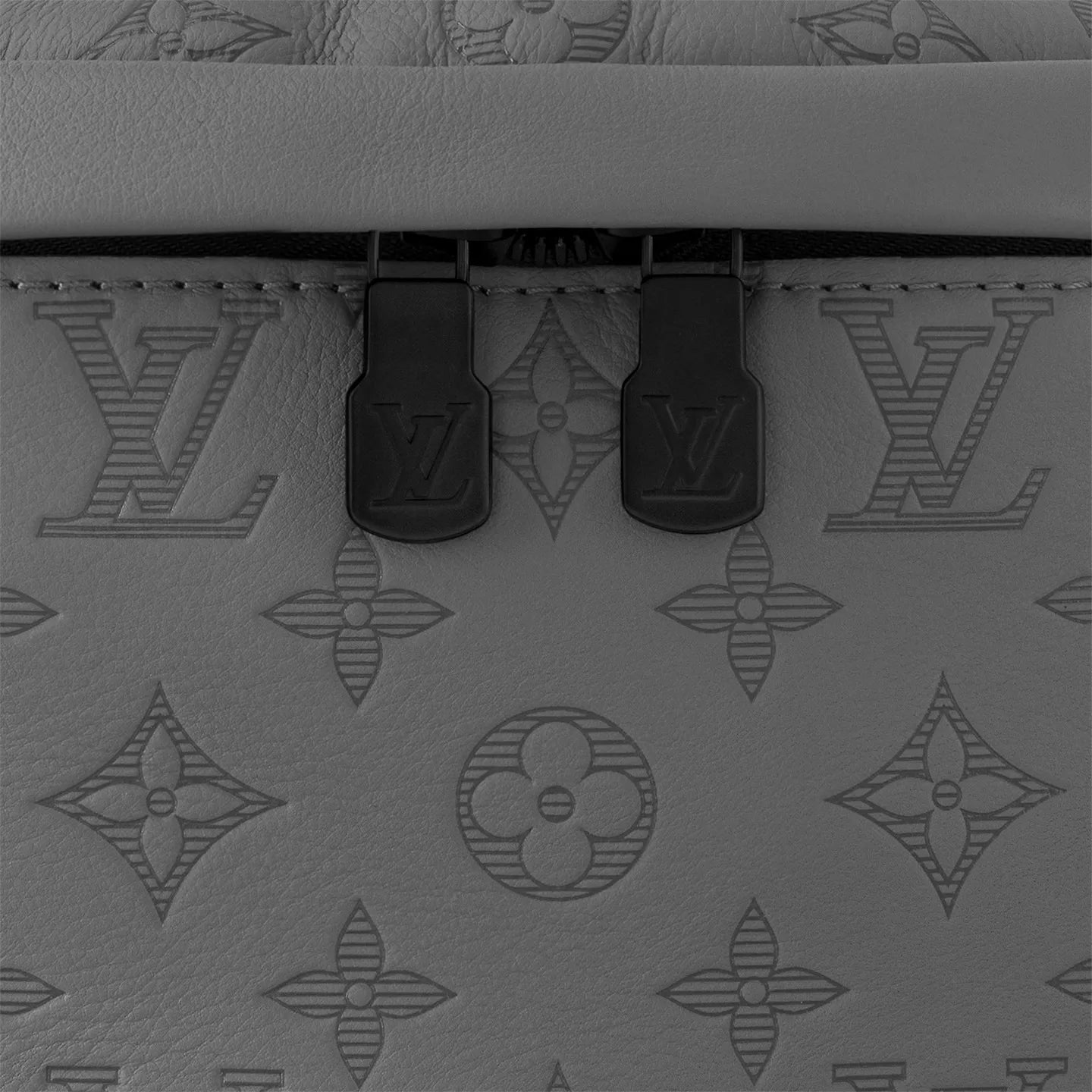 Louis Vuitton Anthracite gray M46108 Discovery Bumbag