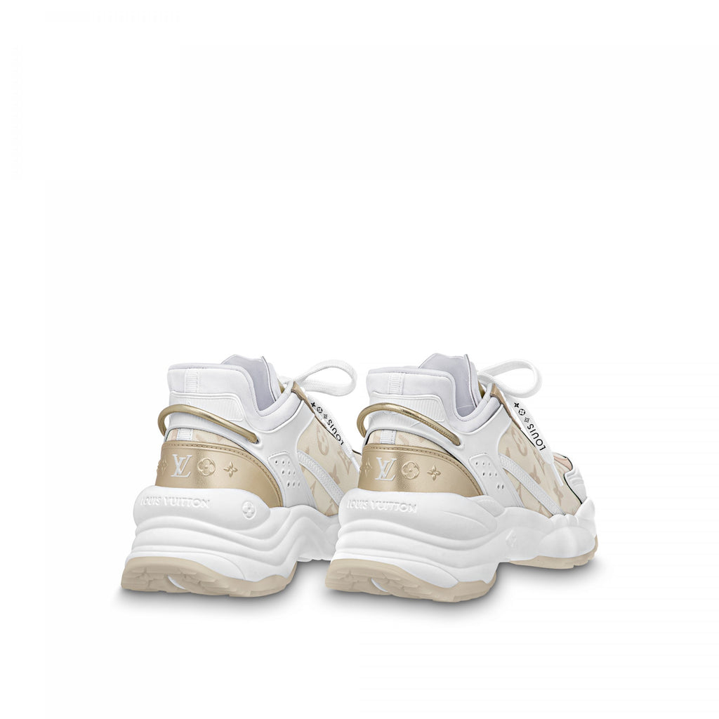 Louis Vuitton LV Run 55 Sneaker Monogram denim Beige 1ABHR7