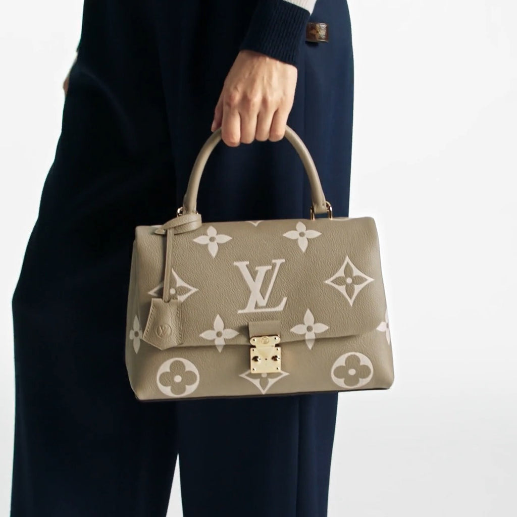 Louis Vuitton M46041 Madeleine MM Dove Gray