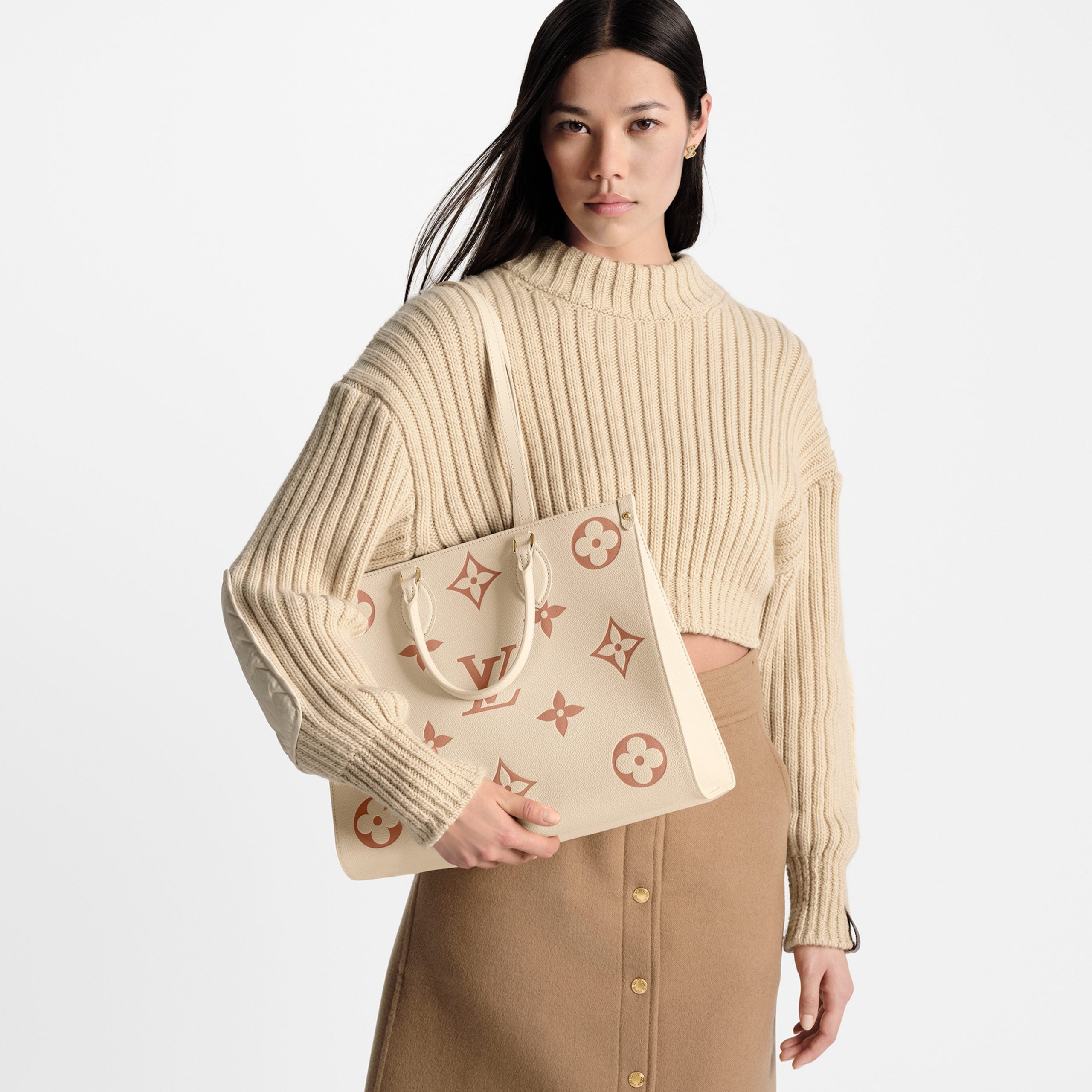 Louis Vuitton OnTheGo MM M21575 Crème Rose Trianon